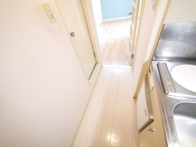 メゾンアンテルナ奈良のその他|キッチン周りです