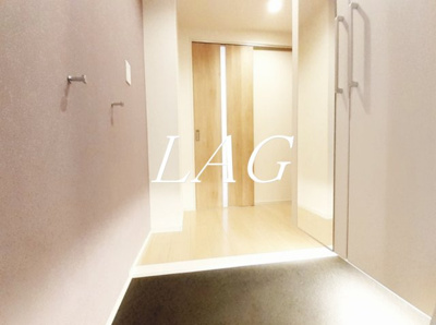 【玄関】 | フィオーレ静　吉敷町 | 玄関です。