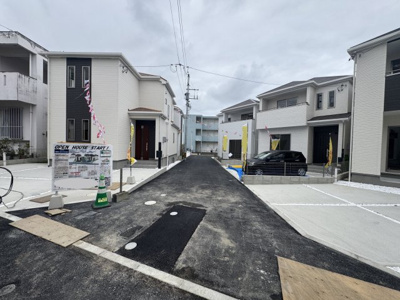 【前面道路含む現地写真】 | 那覇市三原（全6棟）F号棟 | ※協定道路4m♪