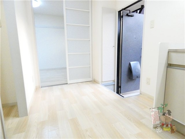 グランドール壱番館の居間・リビング