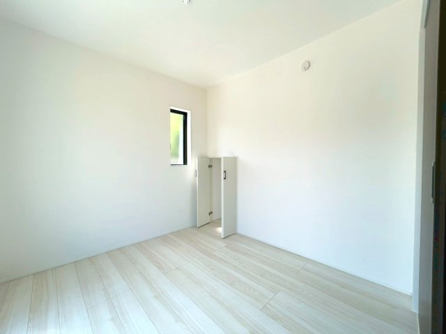 三木市末広３丁目　２期4号棟の洋室