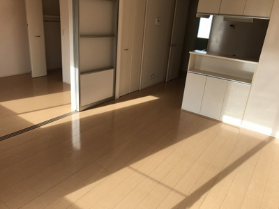 【洋室】 | シャルマン・ドミール | リビングルーム １２．２５帖