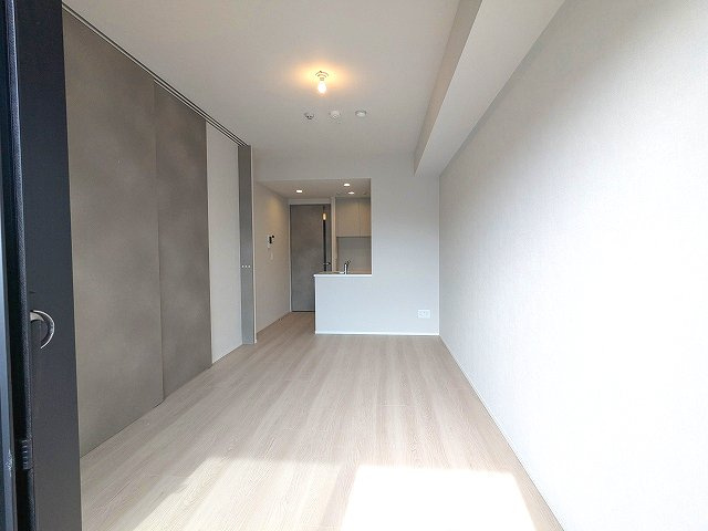 SEASON FLATS浅草六丁目の設備|南向き日当り良好、リビングと洋室にエアコン付き