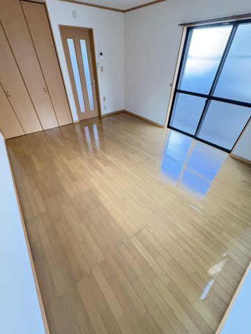 鶴沢コーポＣ号棟の洋室