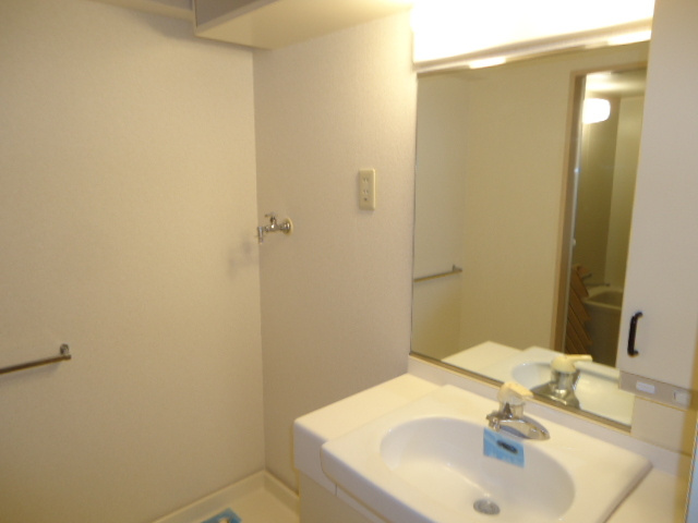 ラ・クラッセ西寺尾の洗面所