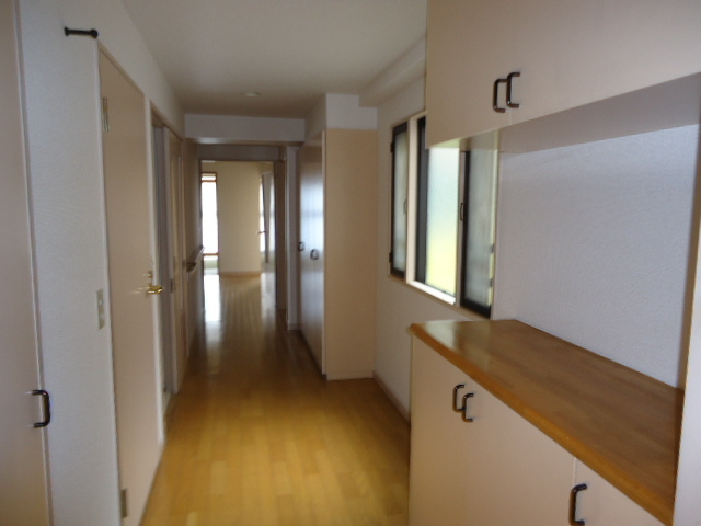 ラ・クラッセ西寺尾の玄関