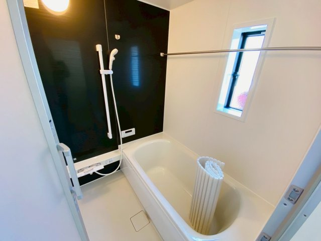 【1号棟】富里市七栄　第34　全７棟の浴室
