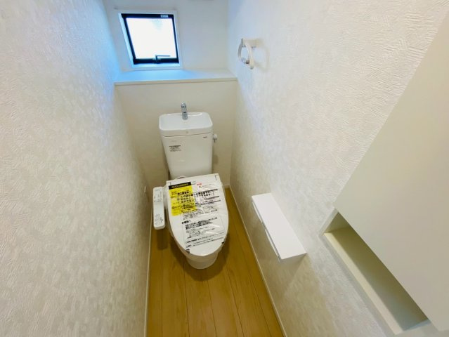 【1号棟】富里市七栄　第34　全７棟のトイレ