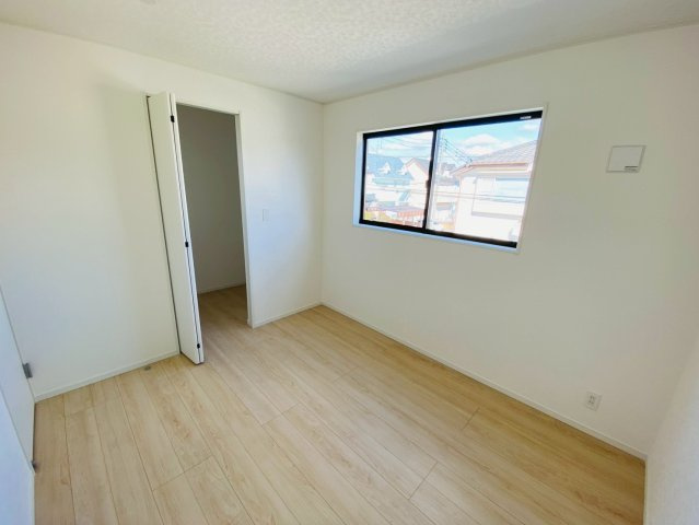 【1号棟】富里市七栄　第34　全７棟の洋室