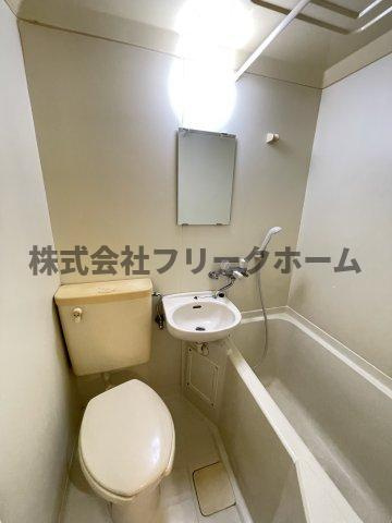 武蔵野市吉祥寺東町３丁目の賃貸マンションの浴室