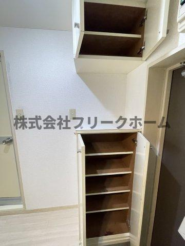 武蔵野市吉祥寺東町３丁目の賃貸マンションの玄関