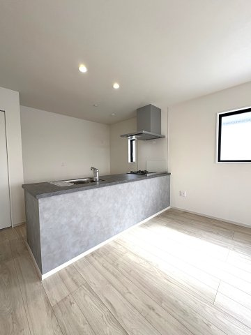 OCEAN SIDE RESIDENCE — 湘南海岸公園 徒歩5分のキッチン