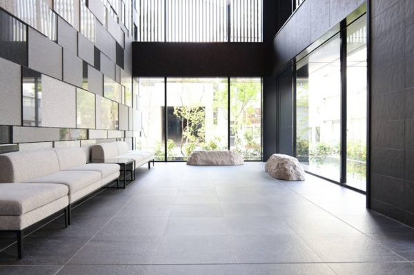 【その他共用部分】 | 【エントランスホール】高級家具とオブジェが日々の生活を彩ります。