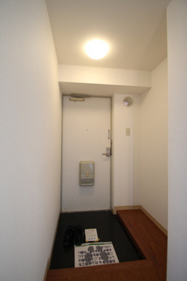 【玄関】 | ロビニエ豊成