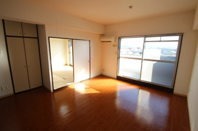 【居間・リビング】 | ロビニエ豊成