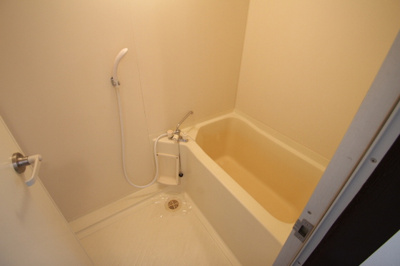 【浴室】 | ロビニエ豊成