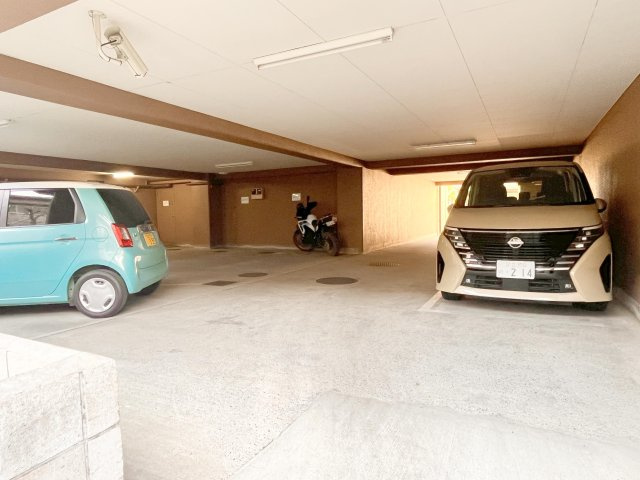 トーア平井マンションの駐車場|マンション敷地内の駐車場　※空き状況等詳細はお問合せください