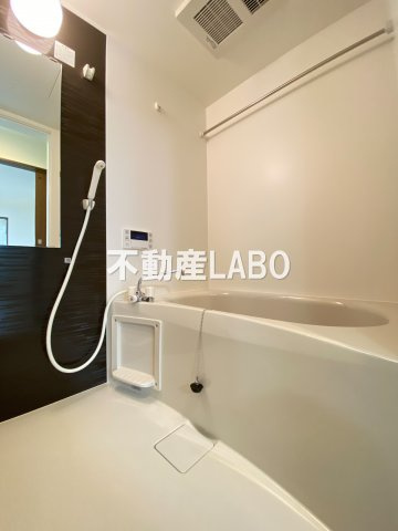 プレジール帝塚山の浴室