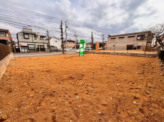 【外観】 | グランファミーロ稲毛区宮野木町 | お散歩やジョギング、週末のご家族での遊びに最適です！目の前に広がる開放感とゆとり、暮らしの夢を育む理想の住まいがここにはあります！！お子様もきっと素直に成長してくれるはずです！ホッと生活できそう！