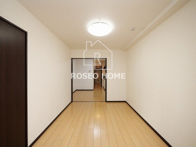 ジェルメの洋室|同マンション別部屋：参考写真