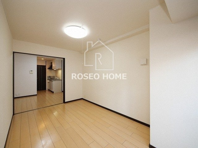 ジェルメの居間・リビング|同マンション別部屋：参考写真