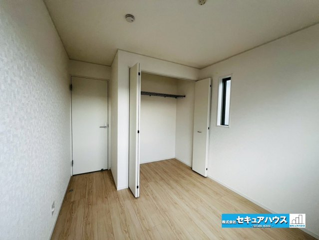 【今からご案内可能】刈谷市小垣江町本郷下　全9棟の洋室|【洋室】
◆お子様のお部屋や主寝室、来客時の宿泊室、趣味のお部屋としてもご利用いただけます♪