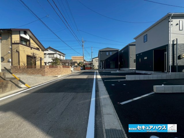 【今からご案内可能】刈谷市小垣江町本郷下　全9棟の前面道路含む現地写真|事前予約にて現地ご見学いただけます！お気軽にお問い合わせください♪
■株式会社　セキュアハウス■
住宅ローンに強く、知識、経験豊富なスタッフ在籍
お客様に寄り添い、ご成約後もサポート致します。