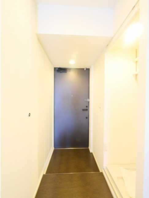 パークフラッツ中目黒　ペット相談　目黒川沿い　トランクルームの玄関