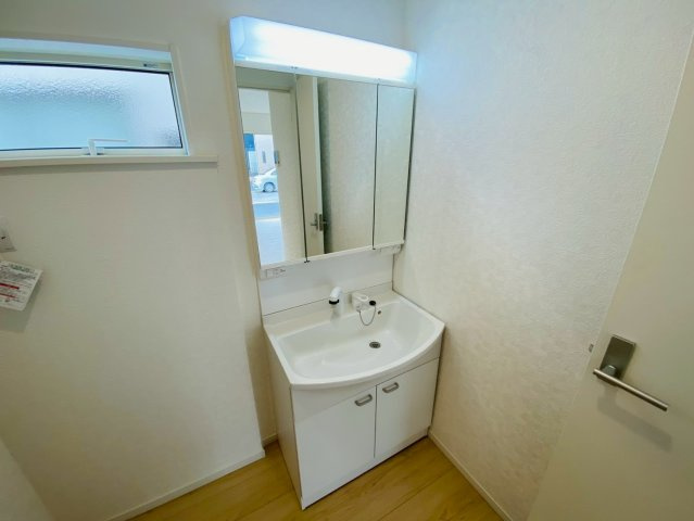 【5号棟】富里市七栄　第34　全７棟の独立洗面台