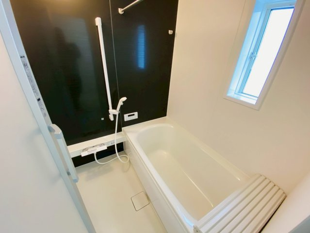 【5号棟】富里市七栄　第34　全７棟の浴室