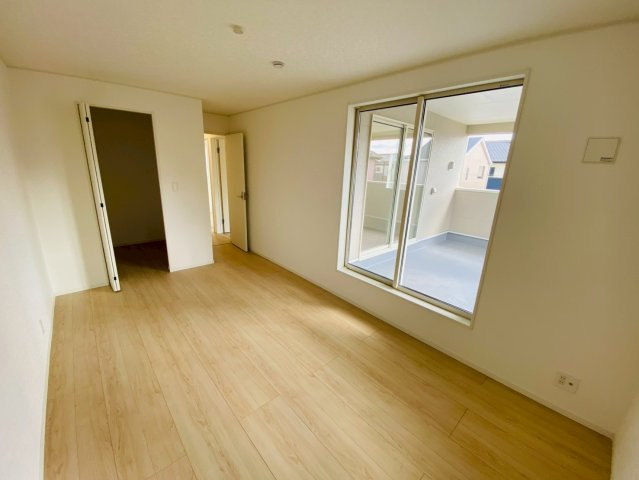 【5号棟】富里市七栄　第34　全７棟の洋室