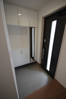 【内観：施工例】 | 【仲介手数料無料！！】八王子市散田町4丁目　新築戸建て（全4棟）A号棟　4850万円 | 玄関