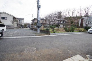 【前面道路含む現地写真】 | 【仲介手数料無料！！】八王子市散田町4丁目　新築戸建て（全4棟）A号棟　4850万円 | A号棟前