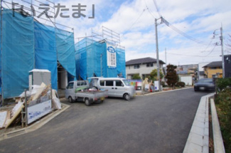 【前面道路含む現地写真】 | 【仲介手数料無料！！】八王子市散田町4丁目　新築戸建て（全4棟）A号棟　4850万円 | 3月6日撮影