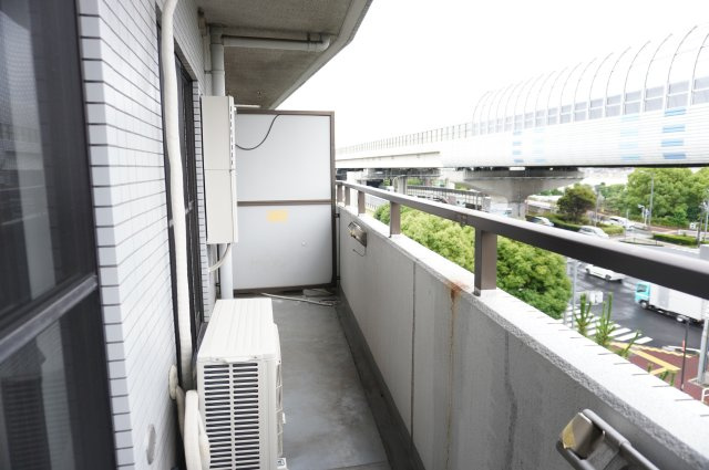 ヴィーヴル草加旭町のバルコニー