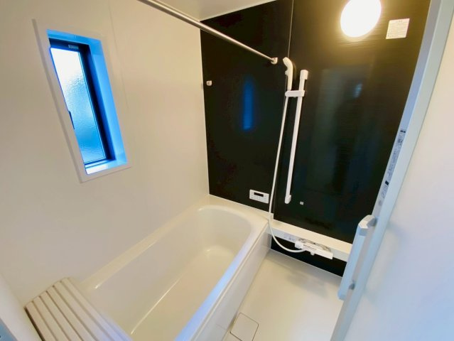【2号棟】富里市七栄　第34　全７棟の浴室