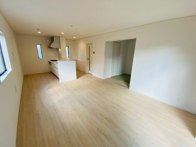 【2号棟】富里市七栄　第34　全７棟の居間・リビング