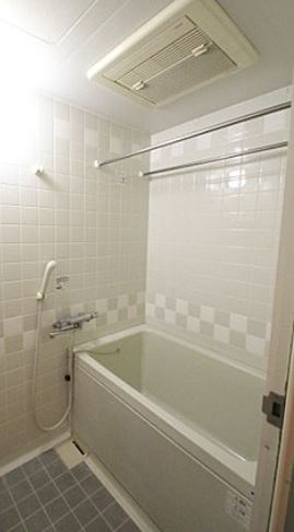 ザ・ヴィラオン千駄木スクエアの浴室