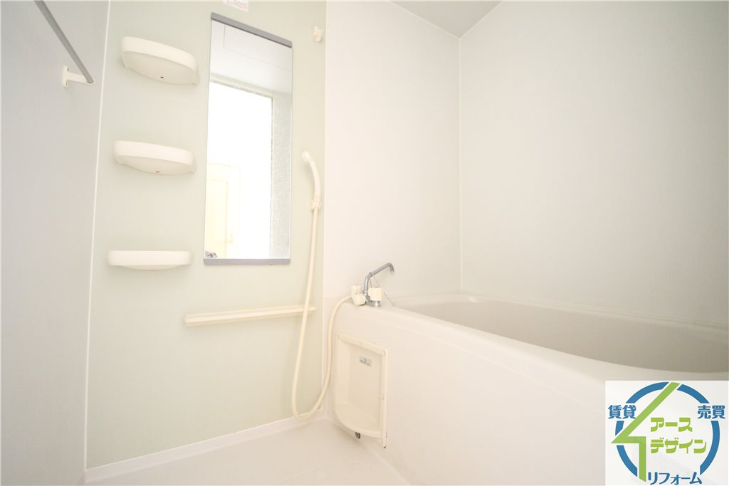 ハイツラフレシールの浴室