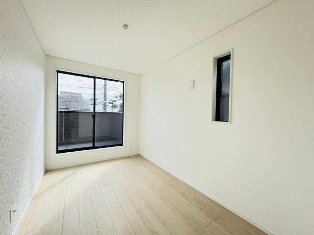 三郷市早稲田６丁目新築戸建【前間小学校：9分】の洋室|5帖洋室