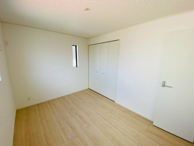【4号棟】富里市七栄　第34　全７棟の洋室