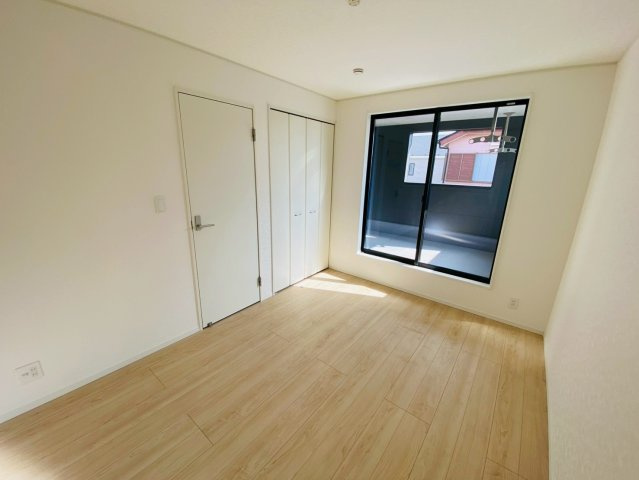 【4号棟】富里市七栄　第34　全７棟の洋室