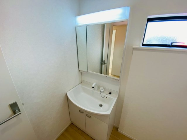 【4号棟】富里市七栄　第34　全７棟の独立洗面台