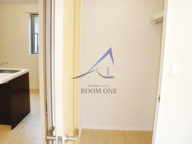 ロビュスト　メゾンの収納|ウォークインクローゼットです。