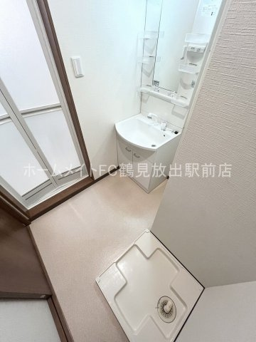 大阪市城東区永田２丁目のアパートの洗面所