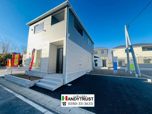 Ⅱ期の外観|内覧予約受付中！各棟異なったこだわりの間取りです♪ぜひ、お気に入りの1棟を見つけてみてください（＾＾）
2026年2月撮影