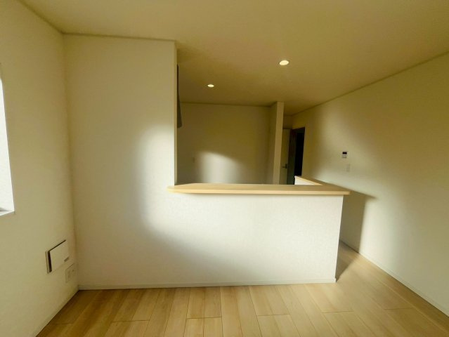 Ⅱ期のキッチン|〇４号棟　キッチン〇
お料理をしながら、後片付けをしながら会話がはずむ対面キッチン♪リビングが見渡せるので小さいお子様がいても安心です（＾＾）
2026年2月撮影