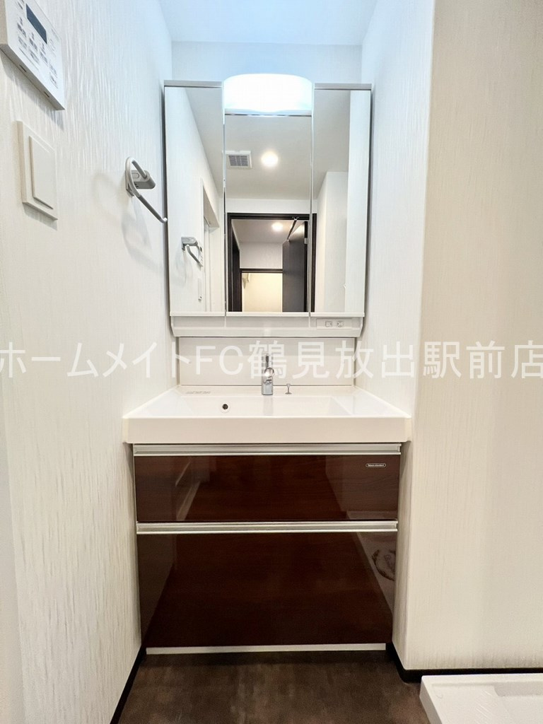 大阪市城東区今福南３丁目の賃貸マンションの独立洗面台
