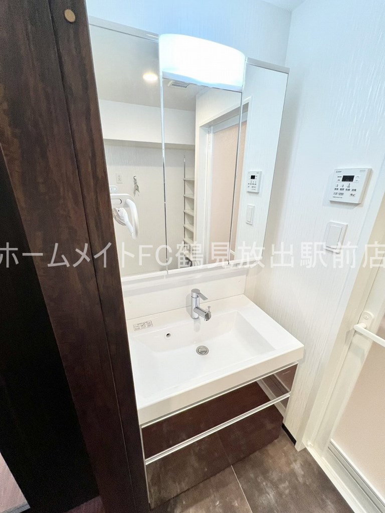 大阪市城東区今福南３丁目の賃貸マンションの独立洗面台