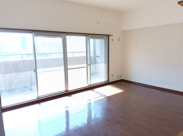 メゾンドール堺の居間・リビング